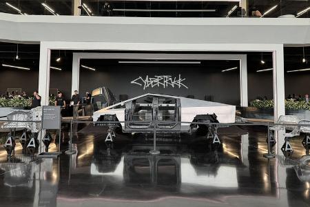 Tesla Cybertruck Delivery Event