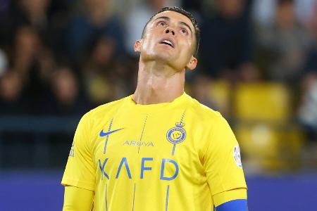 Ellbogenschlag und Drohung: Ronaldo verliert die Nerven