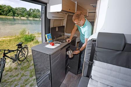 Sunlight Cliff 640 (2024) f