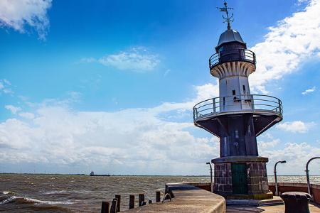 Schleswig-Holstein x