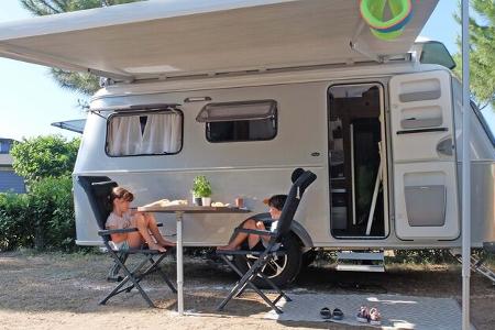 Eriba Touring Tisch außen