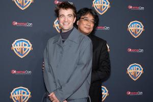 Erster Auftritt als Papa: Robert Pattinson strahlt auf dem Red Carpet