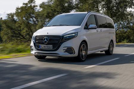 Die neue Mercedes-Benz V-Klasse – Exterieur, Ausstattung u.a. AVANTGARDE, AMG Line, bergkristallweiß metallic, MBUX Widescreen Cockpit, Komfortsitze, Leder Lugano schwarz, AMG Zierelement // The new Mercedes-Benz V-Class – Exterior, equipment among o