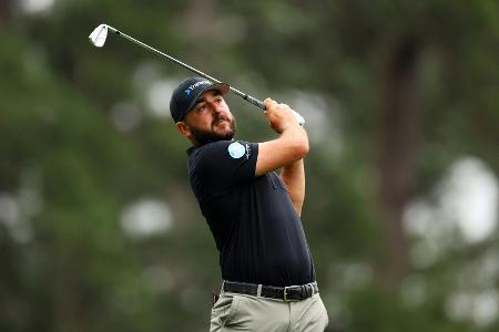 Jäger mit mäßigem Auftakt - Woods ein Opfer der Dunkelheit