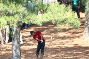 Woods auf Schlussrunde erneut deutlich über Par