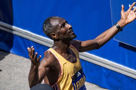 Äthiopier Lemma gewinnt Boston-Marathon