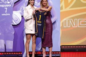 WNBA-Draft: Wunderkind Clark an erster Stelle ausgewählt