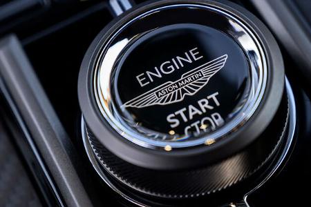 Aston Martin Vantage V8