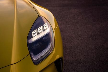 Aston Martin Vantage V8