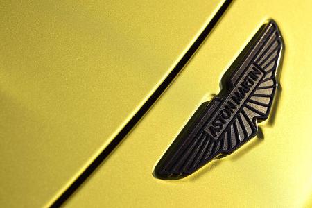 Aston Martin Vantage V8