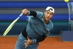 Regen und Dunkelheit: Struff muss in München nachsitzen