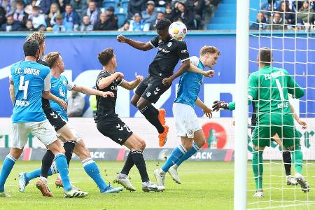 Magdeburg vergrößert Rostocker Abstiegssorgen