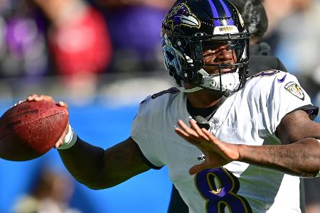 Hoher Besuch beim FC Bayern: NFL-Star Lamar Jackson zu Gast