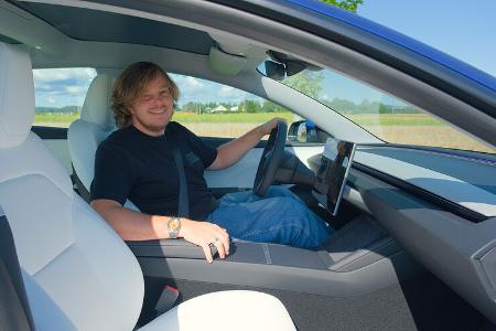 Tesla Model 3 Facelift 2035