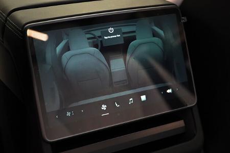 Tesla Model 3 Facelift 2040