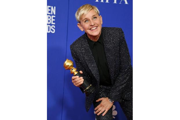 Ellen DeGeneres forderte ihre Follower indes auf, sich an ihrem Programm zum Pflanzen neuer Bäume zu beteiligen. Auf ihrem Instagram-Account lässt sich ein Spiel fürs Smartphone herunterladen — für je ...