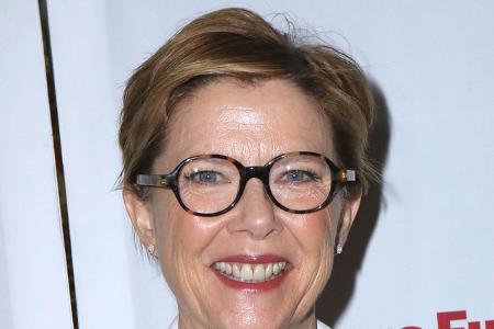 Da verwundert es nicht, dass Shirley auch eine berühmte Schwägerin hat: Warren Beatty ist seit 1992 mit Annette Bening (65, 'NYAD’) verheiratet.