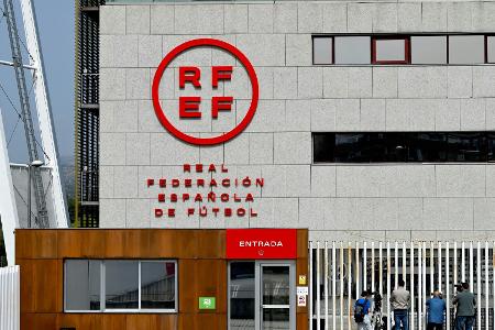 RFEF unter Aufsicht - FIFA und UEFA in 