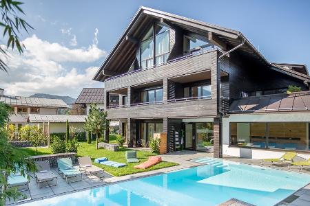 Erst wandern, dann wellnessen: Die Vorsaison in den bayerischen Alpen