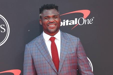 MMA-Star Francis Ngannou trauert um seinen kleinen Sohn