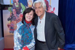 Jay Leno besucht Filmpremiere mit demenzkranker Frau Mavis