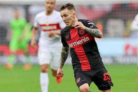 Alejandro Grimaldo (bis 90.) - Note: 2,0 - Ob auf Linksaußen oder in der Zentrale: Der Spanier war fast überall zu finden. Extrem ballsicher und immer mit einem guten Augen für die Nebenleute. Sorgte immer wieder mit scharfen Hereingaben für Alarm im römischen Strafraum.