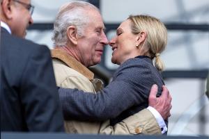 König Charles III. überrascht bei Pferde-Ausstellung in Windsor