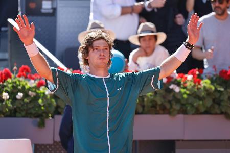 ATP-Turnier in Madrid: Zweiter Masters-Titel für Rublew
