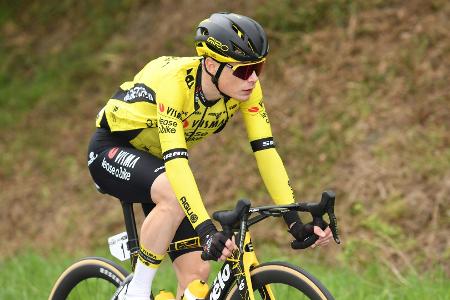 Vingegaard wieder auf dem Rad: 