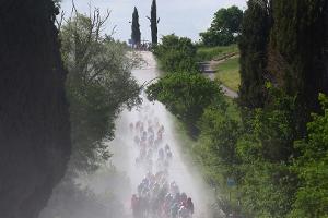 Giro: Sanchez gewinnt Schotter-Etappe in der Toskana