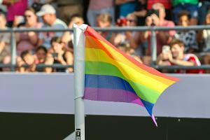 Urban dämpft Erwartungen an Gruppen-Coming-out