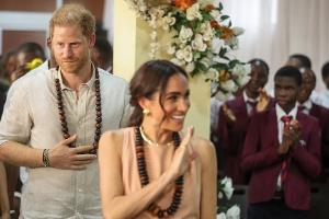 Prinz Harry hält emotionale Rede in Nigeria