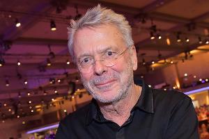 Reinhard Mey stürmt die Spitze der Albumcharts