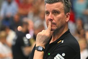 Volleyballerinnen gewinnen bei Waibl-Debüt