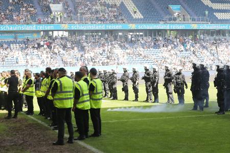 3. Liga: Schwere Randale bei Absteiger Duisburg