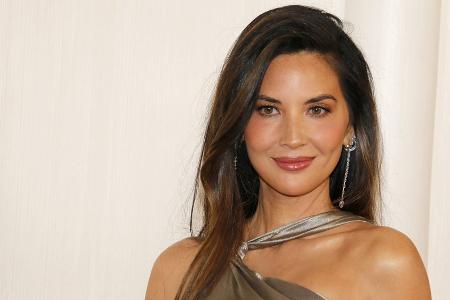 Hysterektomie nach Mastektomie: So geht es Schauspielerin Olivia Munn
