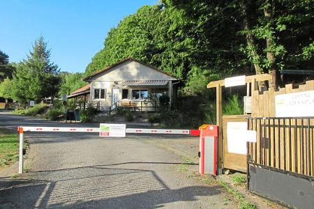Campingplatz, See, Schranke, Bäume, Haus