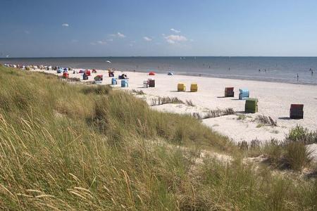 beach at Goting Cliff