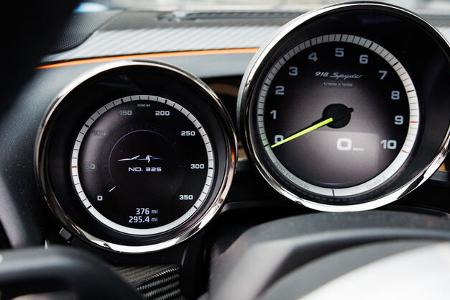 Porsche 918 Weissach Gulf-Lackierung (2015) Exterieur