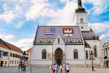 Kirche, Emallierte Dachziegel, Wappen, Stadt, Menschen, HŠuser