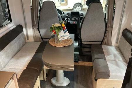 Challenger, Sondermodell, Sitzgruppe