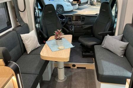 Pilote Atlas, Sitzgruppe, Längsbänke