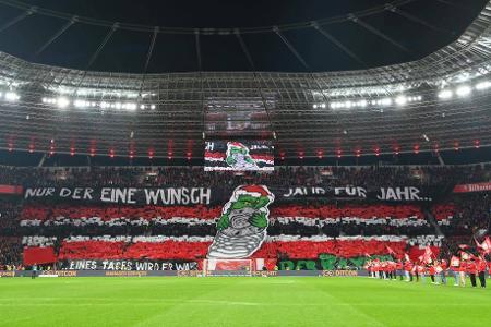 Bundesliga: Bayer Leverkusen - Eintracht Frankfurt - Zum Weihnachtsfest haben die Fans von Bayer Leverkusen nur einen Wunsch: Endlich soll die Meisterschale her. Die Chancen dafür standen wohl selten besser als nach der Hinrunde der Saison 2023/24.