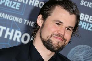 "Coolste Marke in Deutschland": Carlsen spielt für St. Pauli