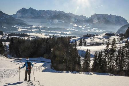 Kaiserwinkl Oesterreich Schneeschuhwanderung f