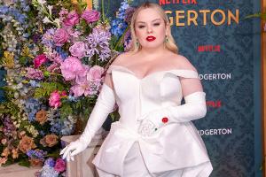 "Bridgerton"-Staffel drei ist da: Der Style von Nicola Coughlan