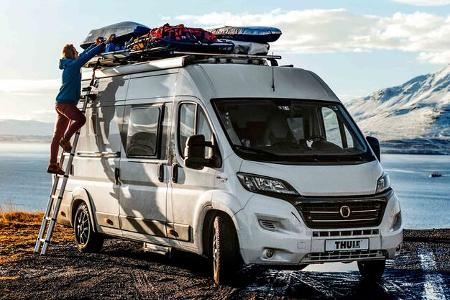 Wintersport-Equipment sicher verstauen