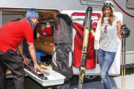 Wintersport-Equipment sicher verstauen