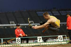 Kurztrip erfolgreich: Rehm holt siebtes WM-Gold in Folge