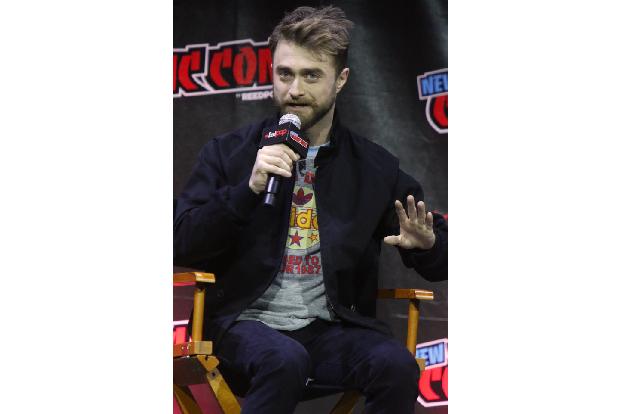 Daniel Radcliffe liebt das Theater. Hier konnte der 'Harry Potter'-Star seine Paraderolle als Zauberschüler schon früh abstreifen und sich ein Image jenseits von Hogwarts schaffen — schon während er n ...